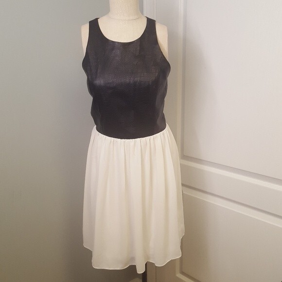 GUESS Black Faux Snake Top Dress White Skirt - Picture 5 of 9